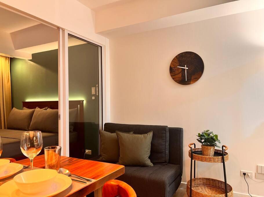 Azure New Elegant Relaxing Staycation Place Manila