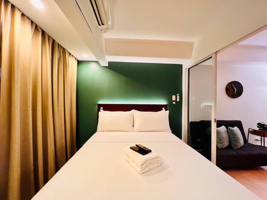 Azure New Elegant Relaxing Staycation Place Manila
