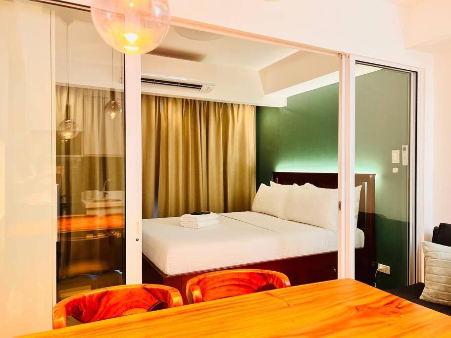 Azure New Elegant Relaxing Staycation Place * Manila