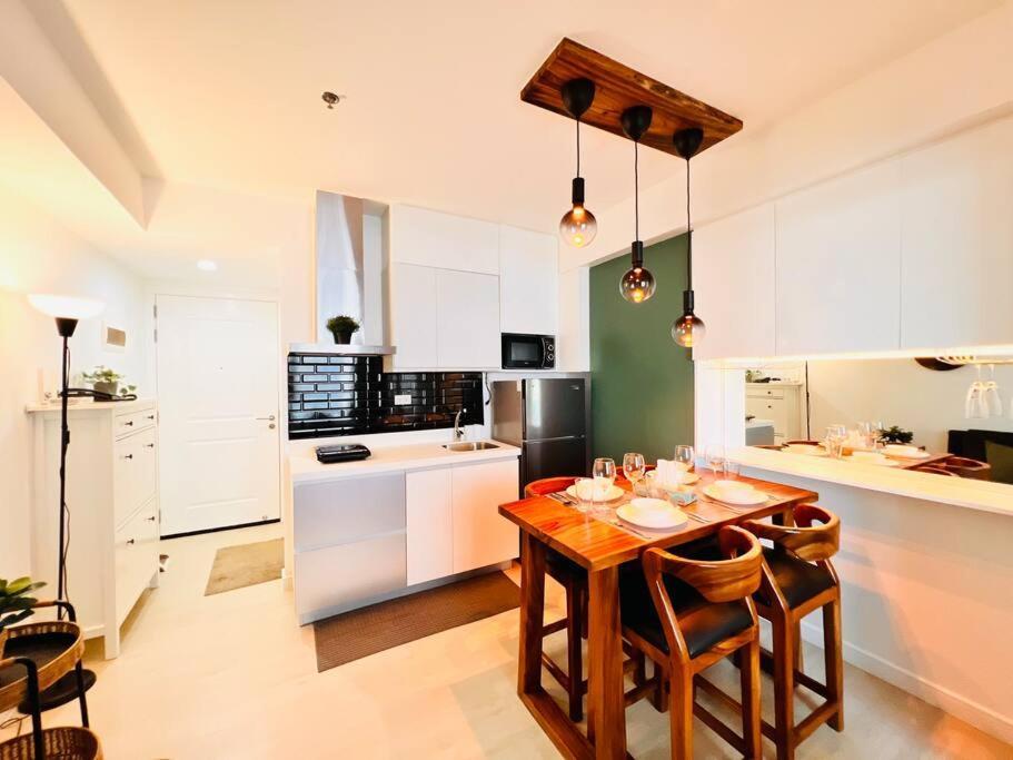 Azure New Elegant Relaxing Staycation Place * Manila