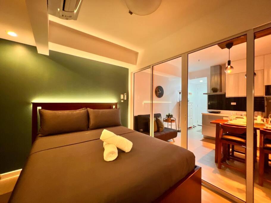 Azure New Elegant Relaxing Staycation Place *