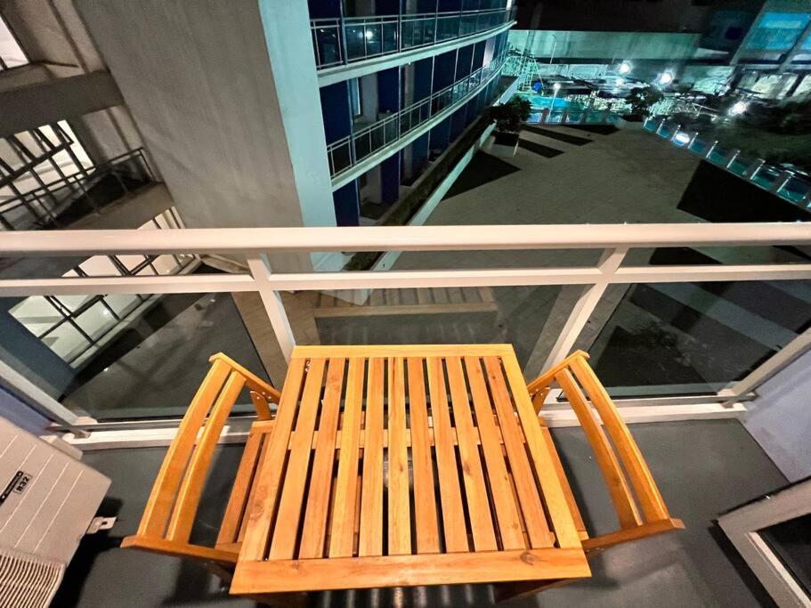Azure New Elegant Relaxing Staycation Place *