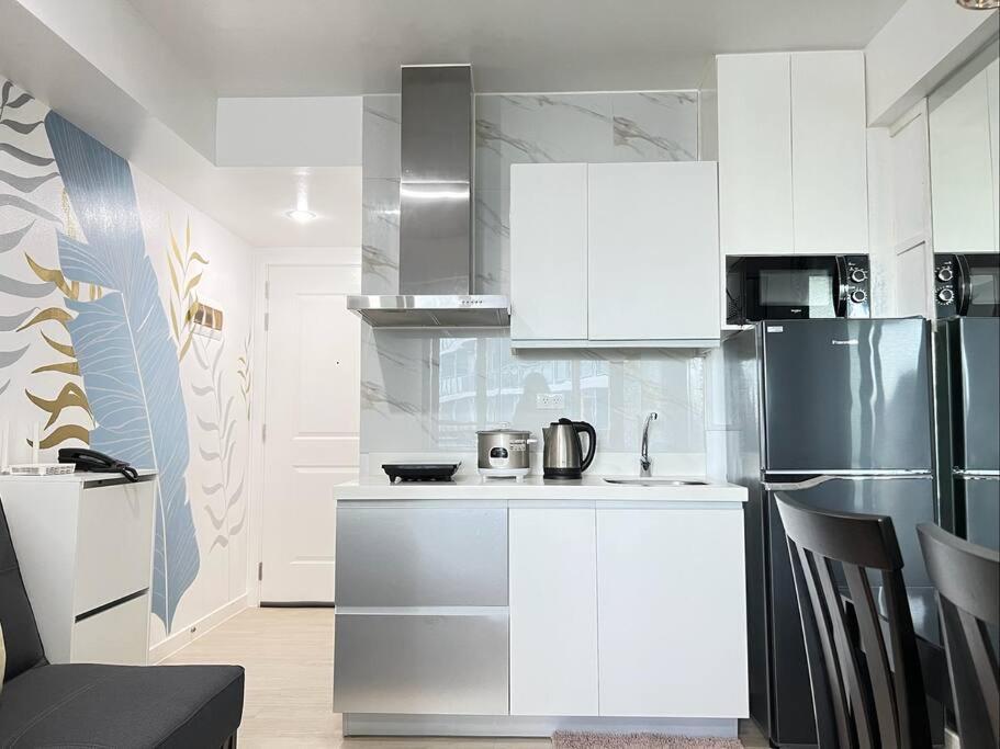 Azure Lovely And Refreshing 1 Bedroom *
