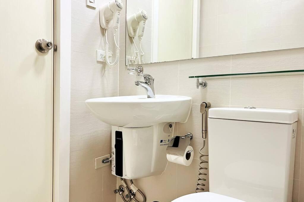 Azure Lovely And Refreshing 1 Bedroom