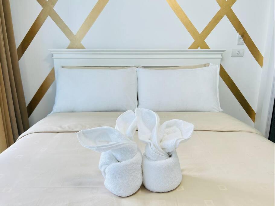 Azure Lovely And Refreshing 1 Bedroom Manila