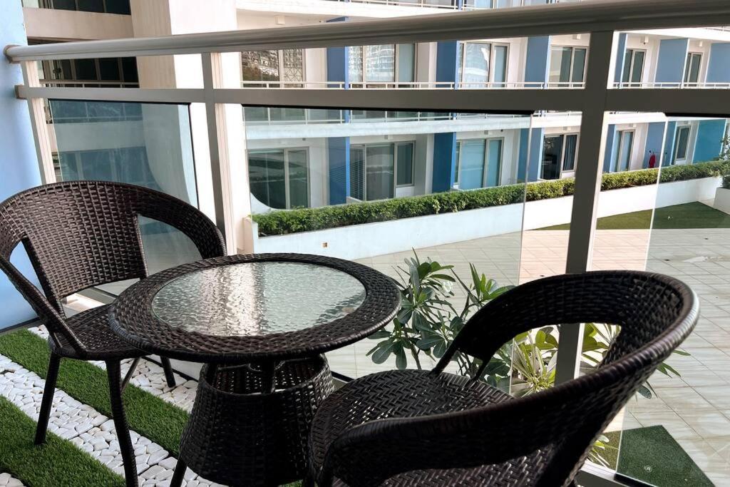 Azure Lovely And Refreshing 1 Bedroom Manila