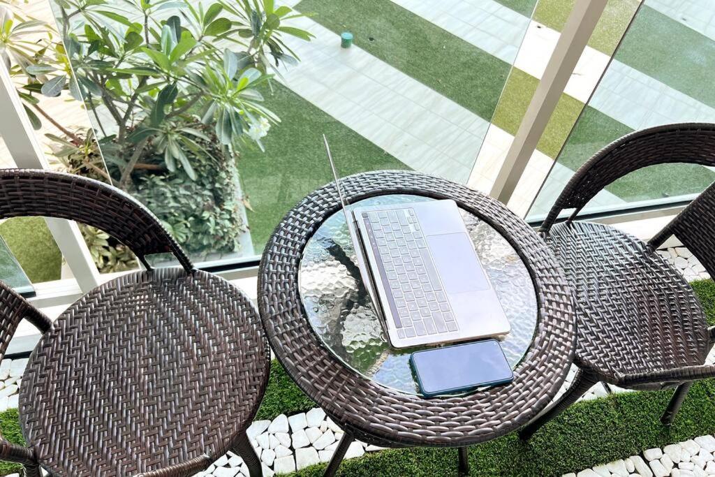 Apartment Azure Lovely And Refreshing 1 Bedroom *