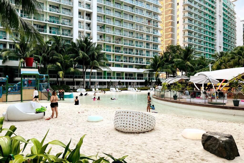 Azure Lovely And Refreshing 1 Bedroom Apartment Manila