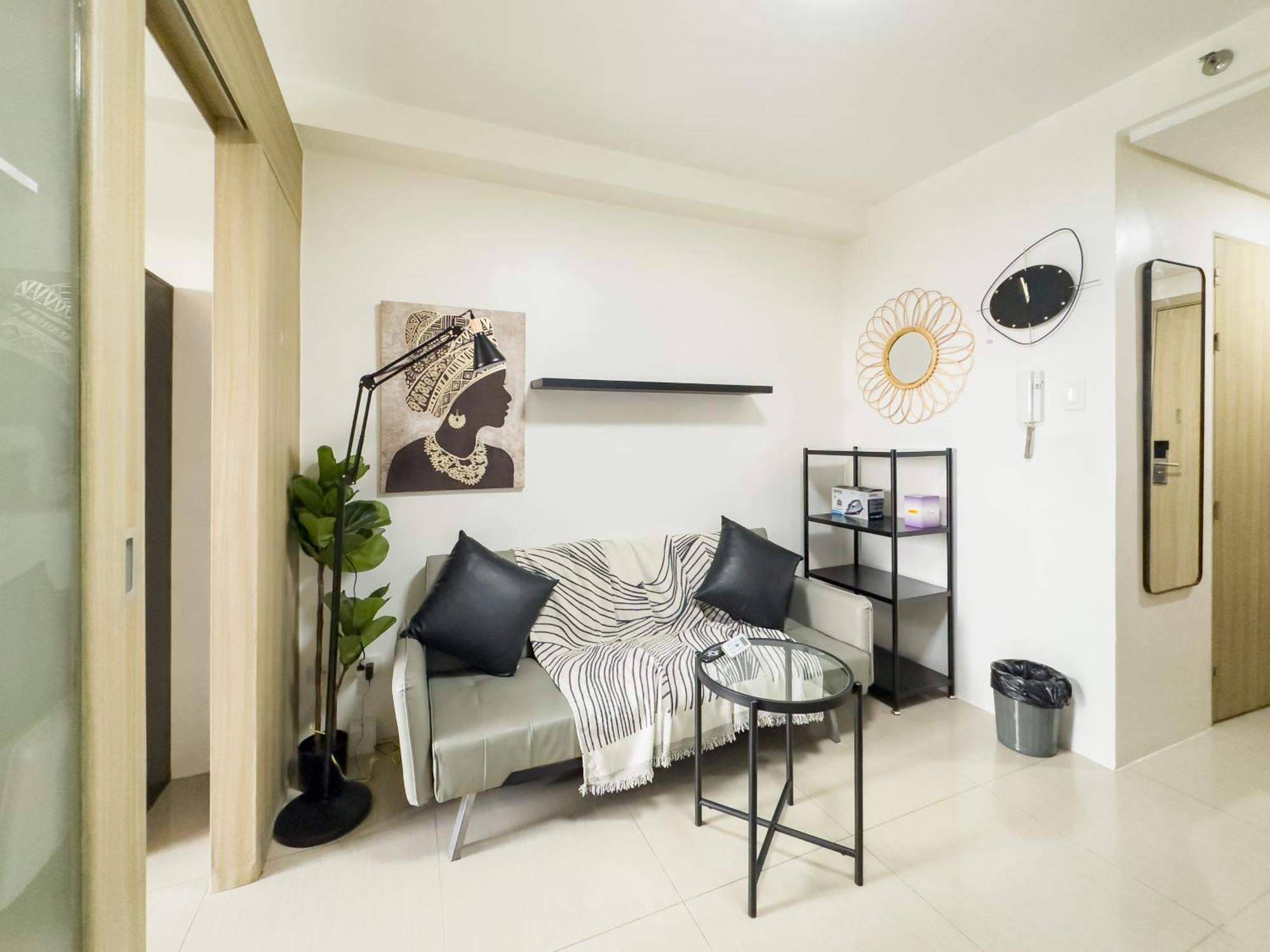 Gemstonebr In Smdc Shore Residences Apartment Manila
