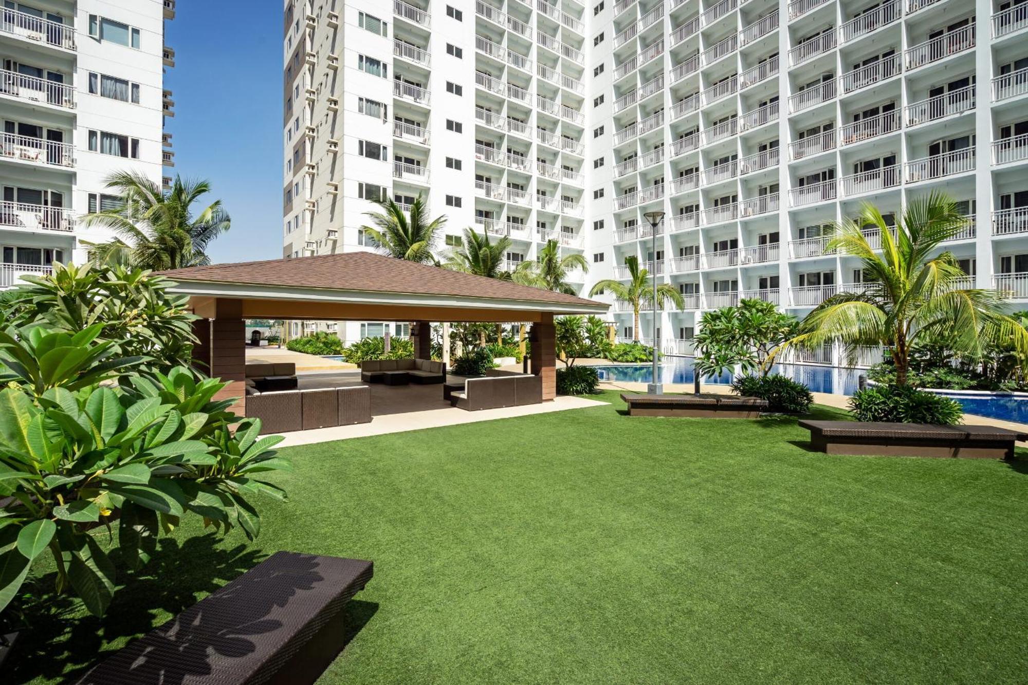 Gemstonebr In Smdc Shore Residences * Manila