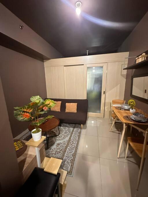 Apartment The Brentt Piazza At Sm Jazz Makati With Balcony Manila