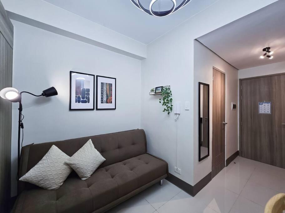 1br Unit Condotel W Balcony Fame Residences -fm29