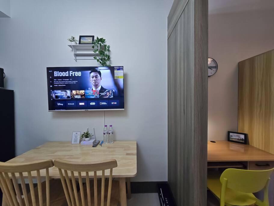 1br Unit Condotel W Balcony Fame Residences -fm29 Apartment Manila