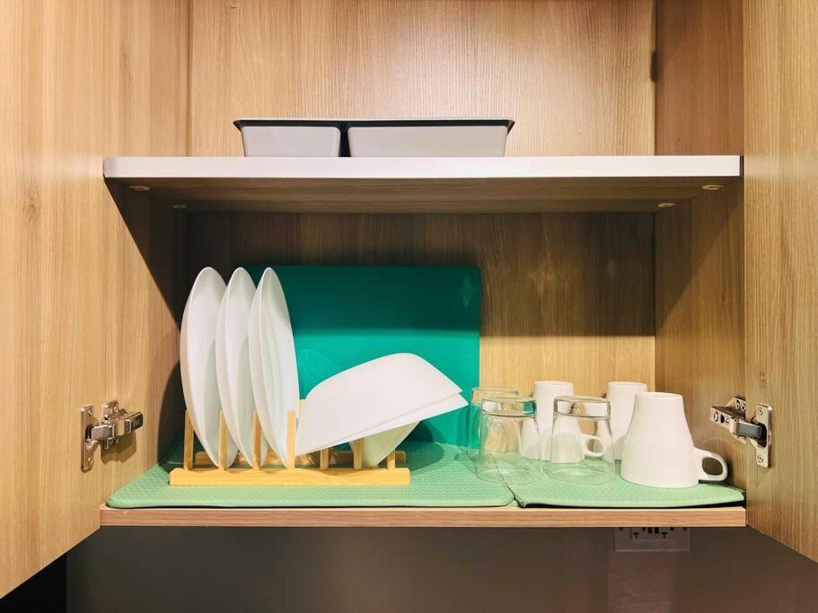 1br Unit Condotel W Balcony Fame Residences -fm27 * Manila