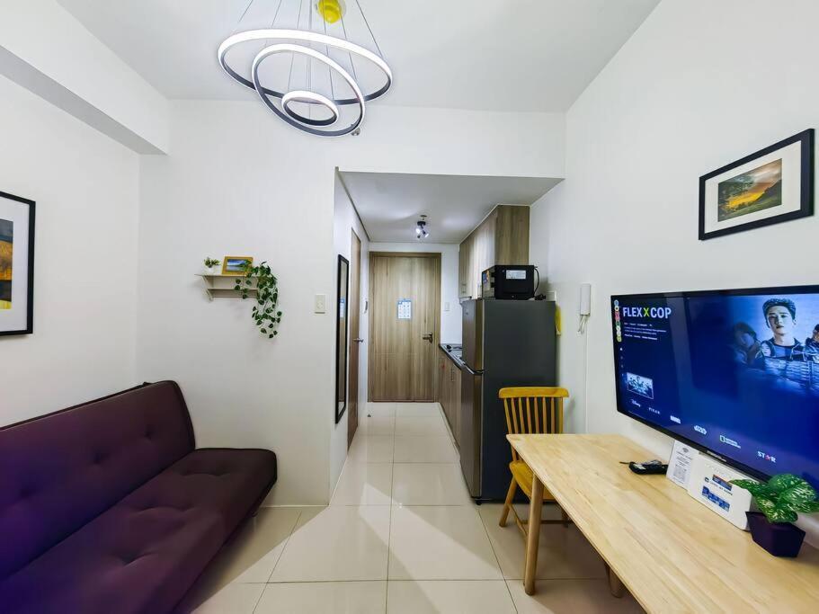 1br Unit Condotel W Balcony Fame Residences -fm08 Apartment Manila