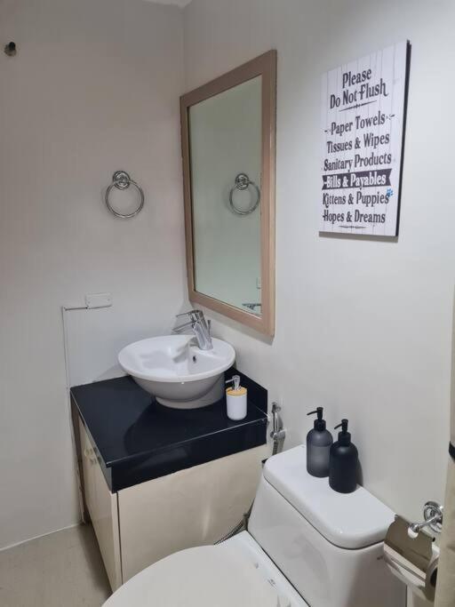 Big 2br Near Burgos Circle, Highstreet, St Lukes - B Parklane T1 Manila