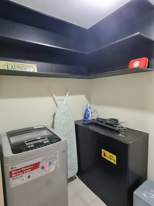Apartment Big 2br Near Burgos Circle, Highstreet, St Lukes - B Parklane T1 Manila