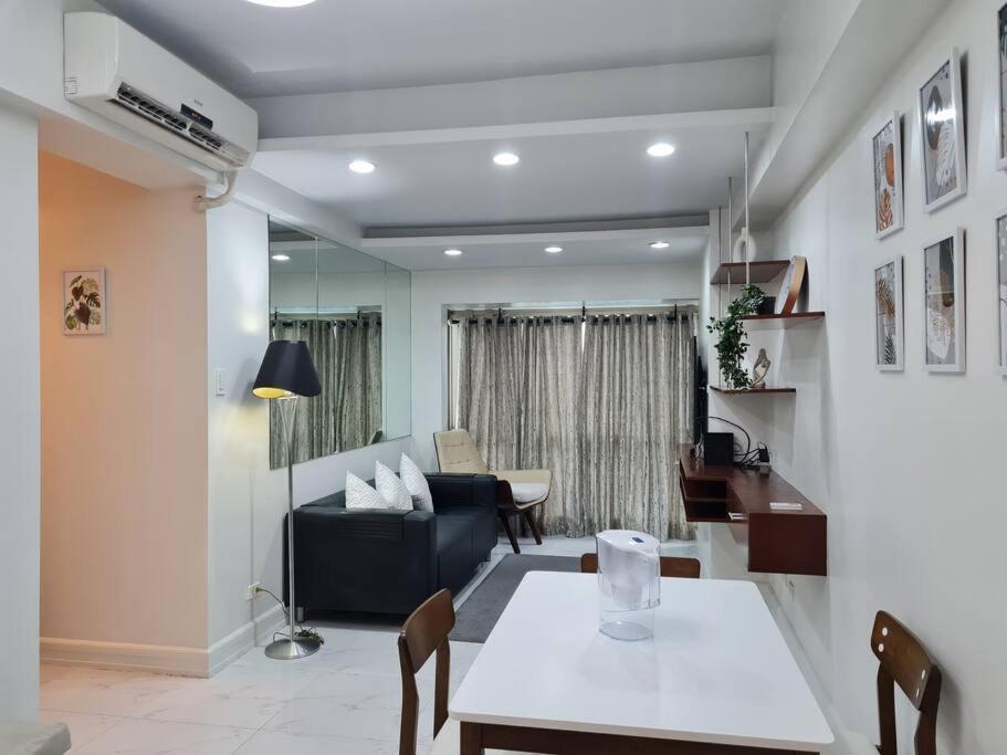 Big 2br Near Burgos Circle, Highstreet, St Lukes - B Parklane T1 * Manila