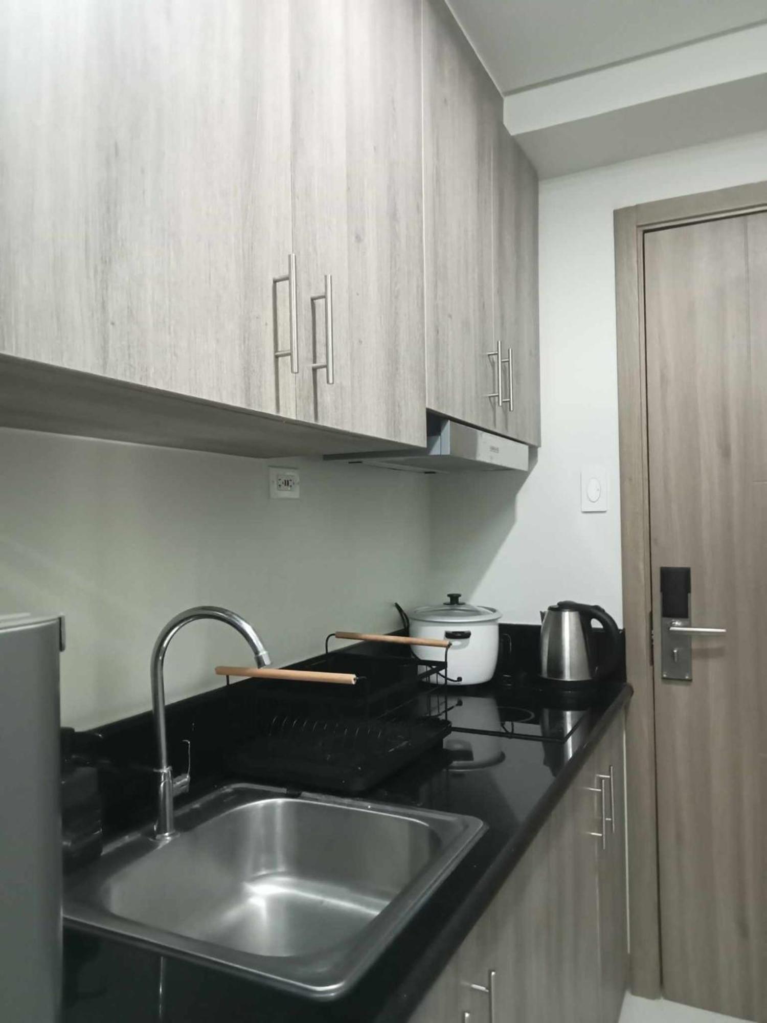 Apartment Free Wi-fi Luxurious Haven By The Bay - 2br Near Moa Picc Ccp *