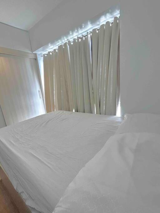 Apartment Budget 2 Bedroom With Free Parking Near Naia *