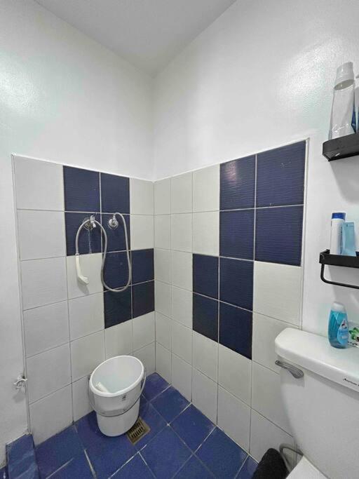 Budget 2 Bedroom With Free Parking Near Naia *