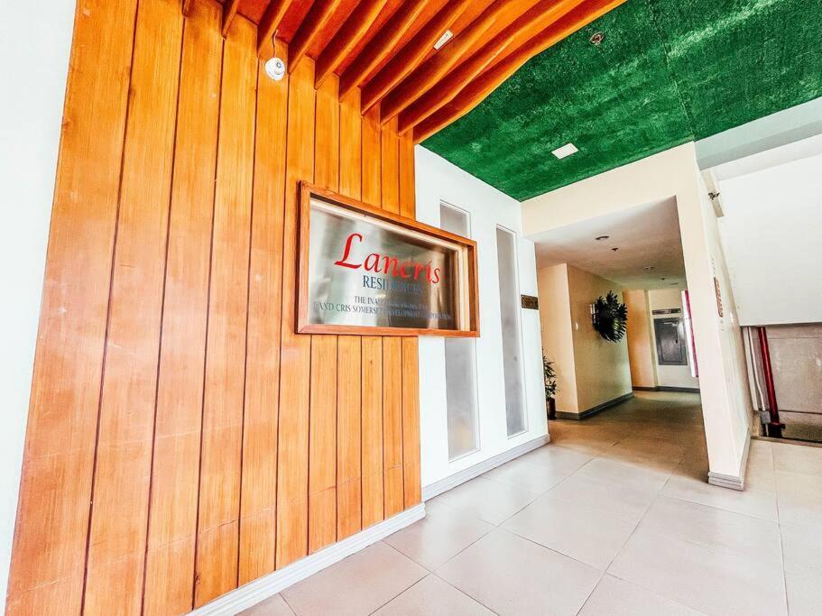2br With Balcony Free Use Pool, Gym, Bball, Netflix Manila