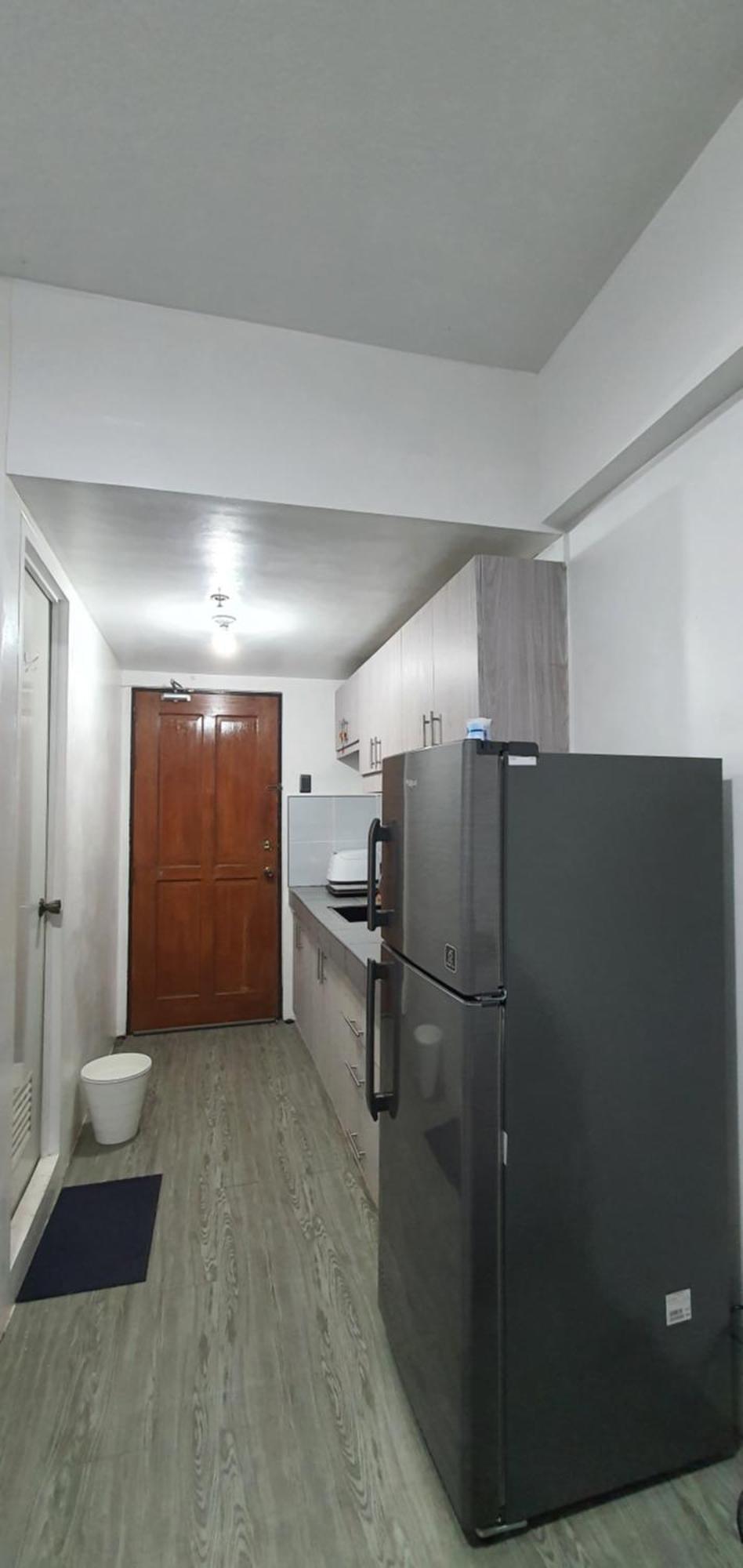 Makati I Apartment *