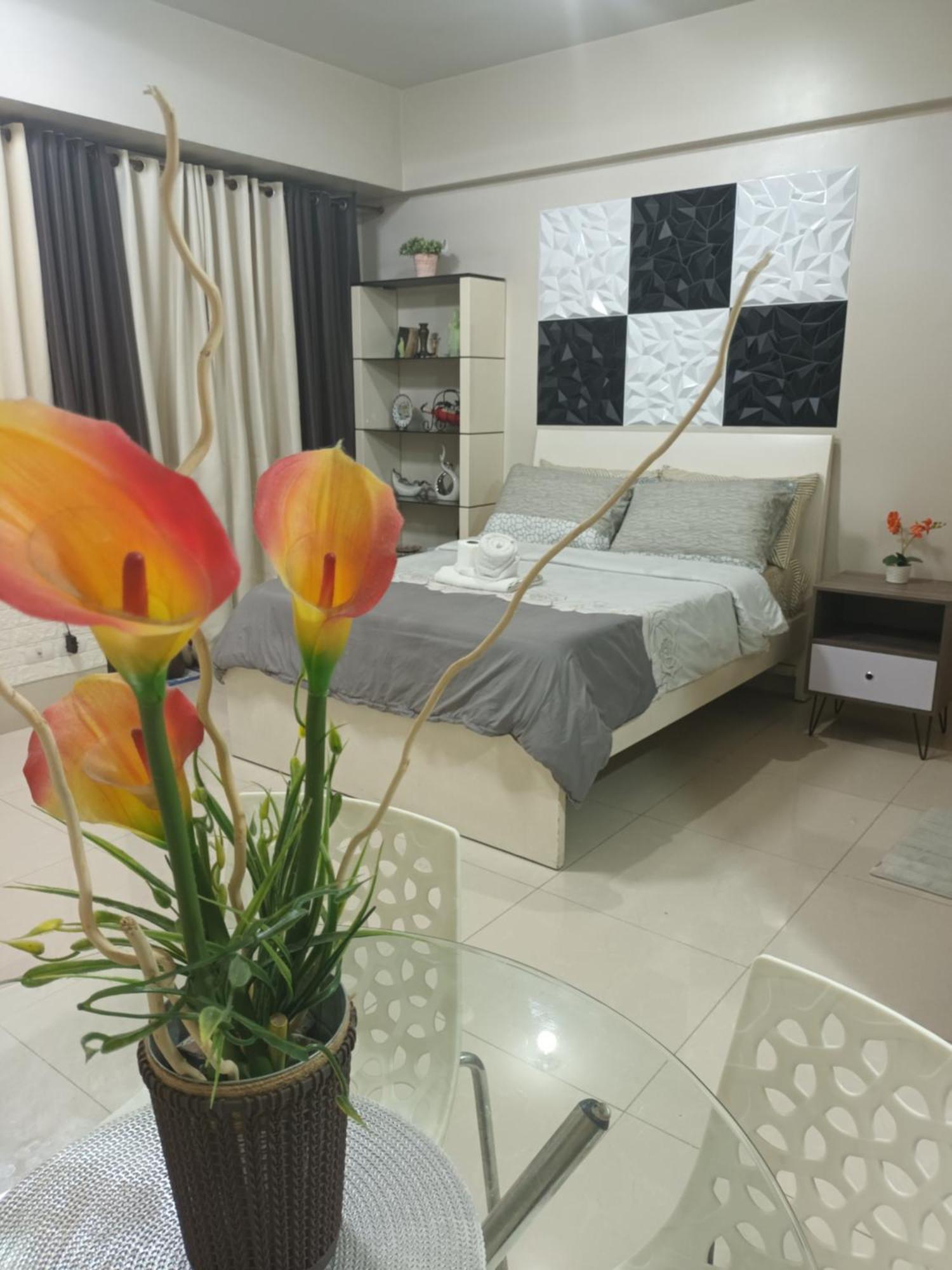 3n Palm Tree Villas * Manila