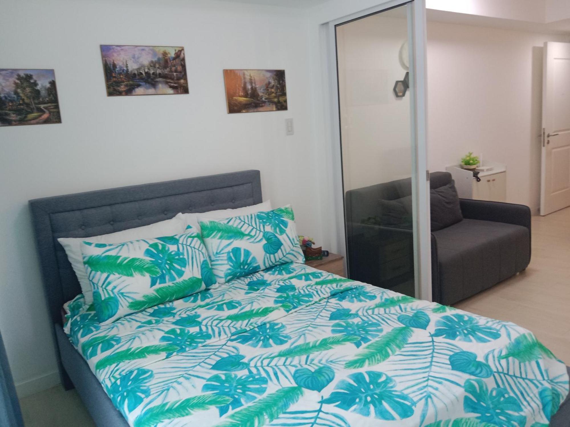 Azure Residences By Florendo *