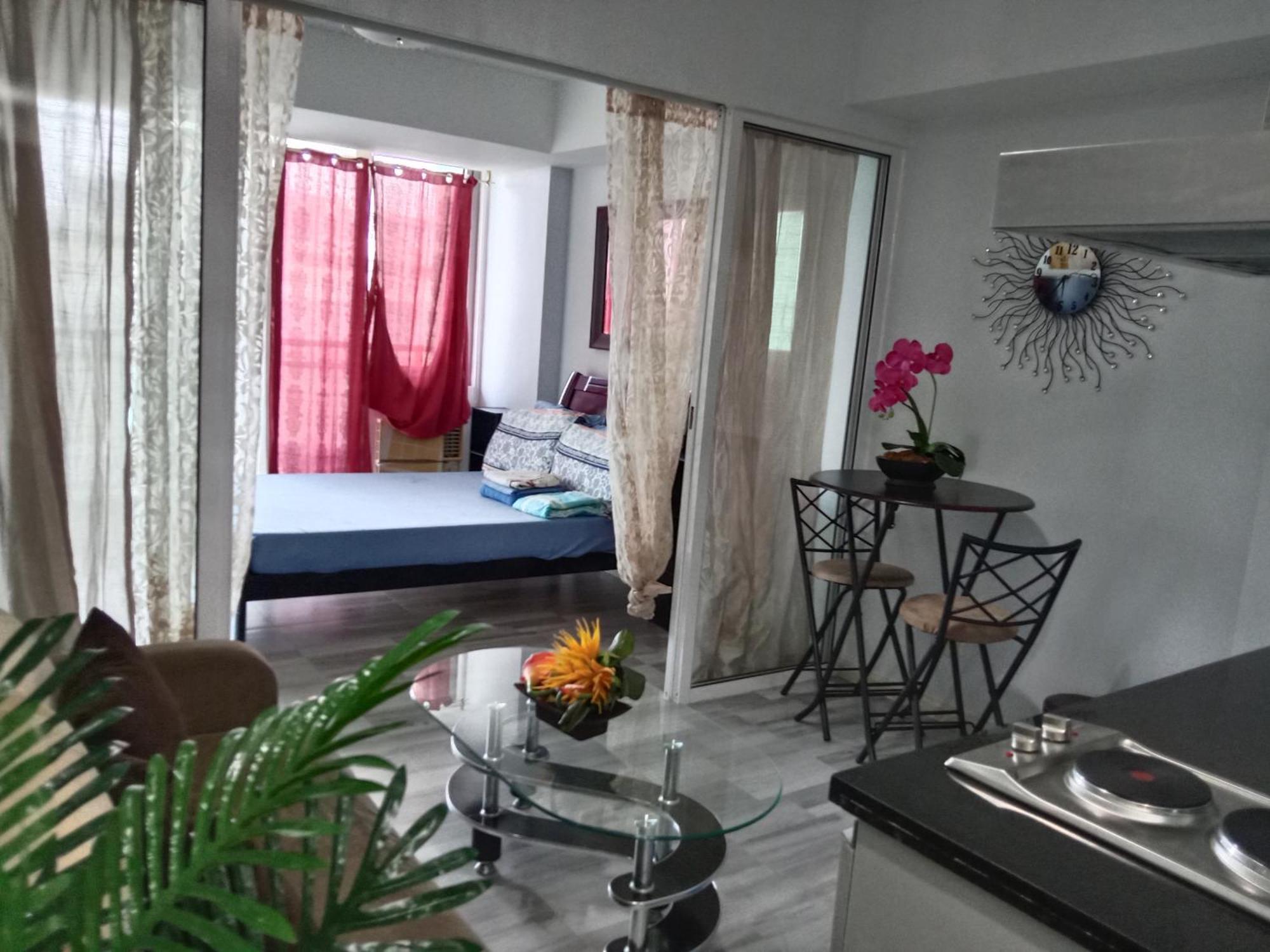 Azure Residences By Florendo Apartment Manila
