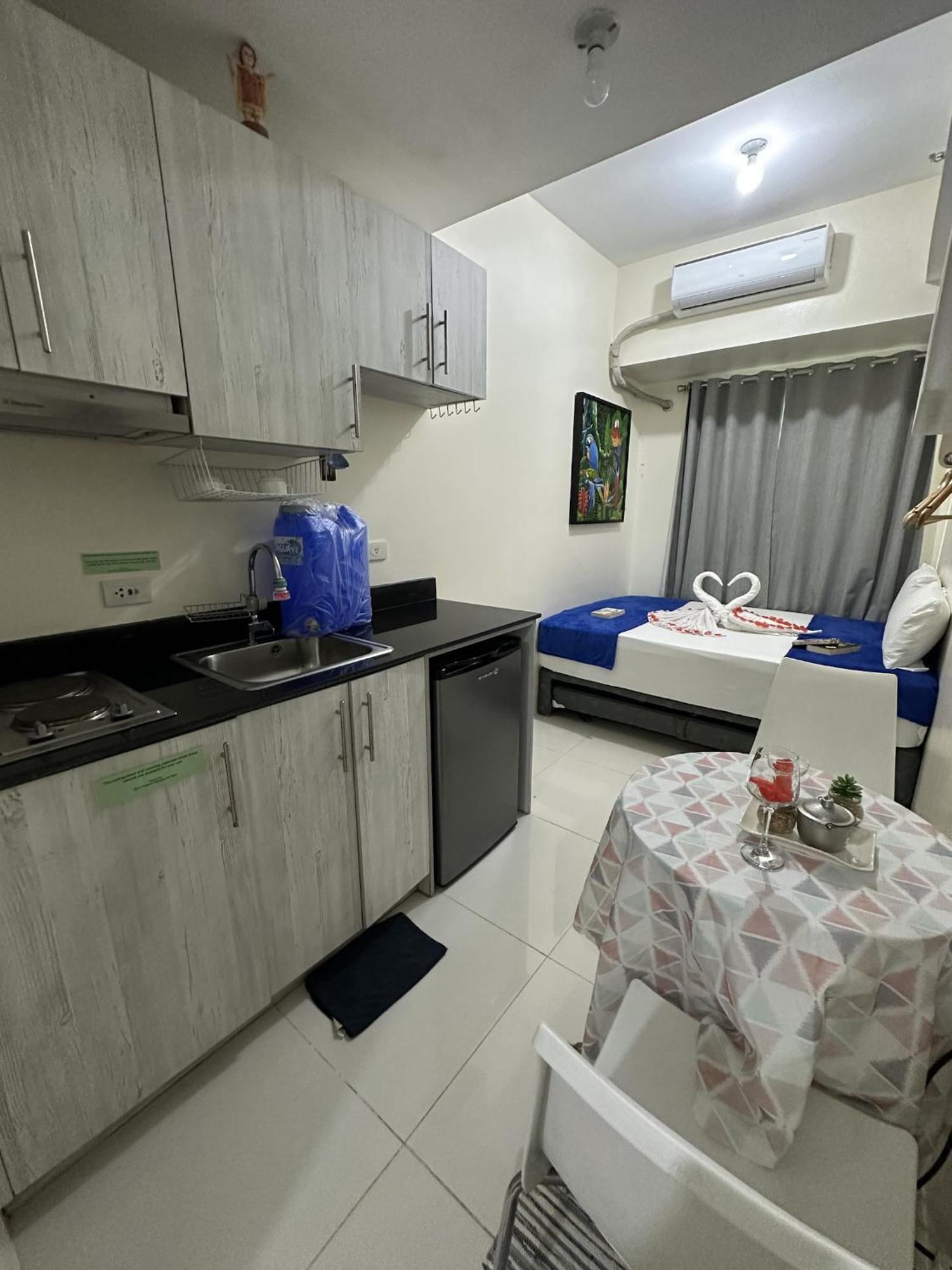Apartment Residences Staycation By Pbyy