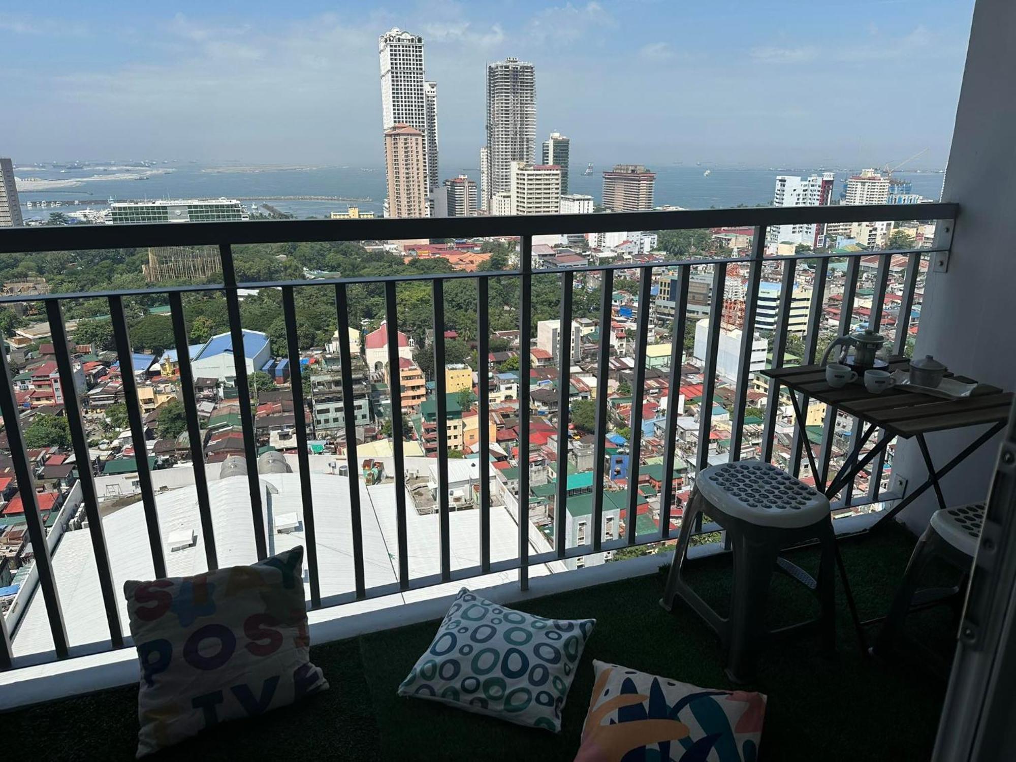 Residences Staycation By Pbyy Apartment