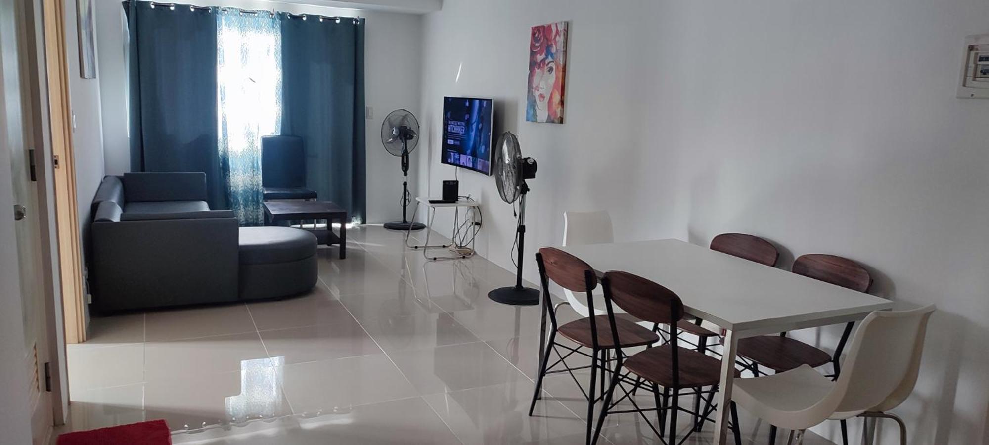 Linda's Apartment *
