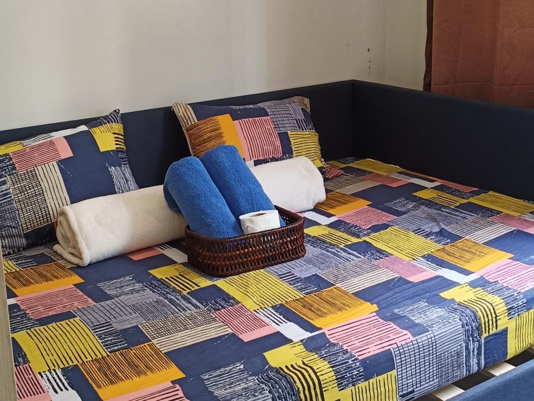 Amigo's Place At Sea Residences Apartment