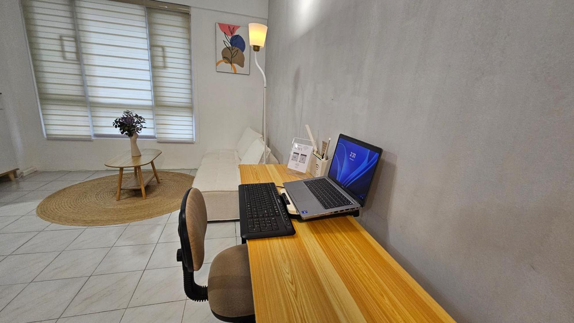 Apartment Cozy Budget-friendly 2-bedroom Condo, Near The Airport Manila