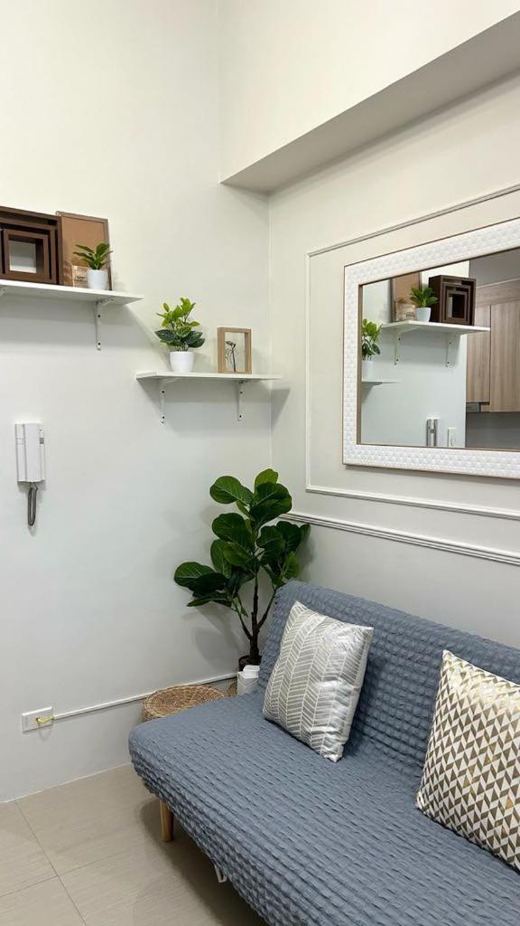 Mid-century Extent Unit @ Shore 2, Moa Apartment Manila