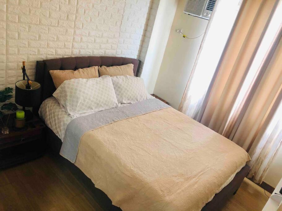 Apartment Stylish 1 Bedroom Near Bgc+airport!netflix+dsny+50mbps *