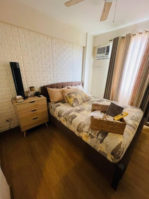 Stylish 1 Bedroom Near Bgc+airport!netflix+dsny+50mbps Manila