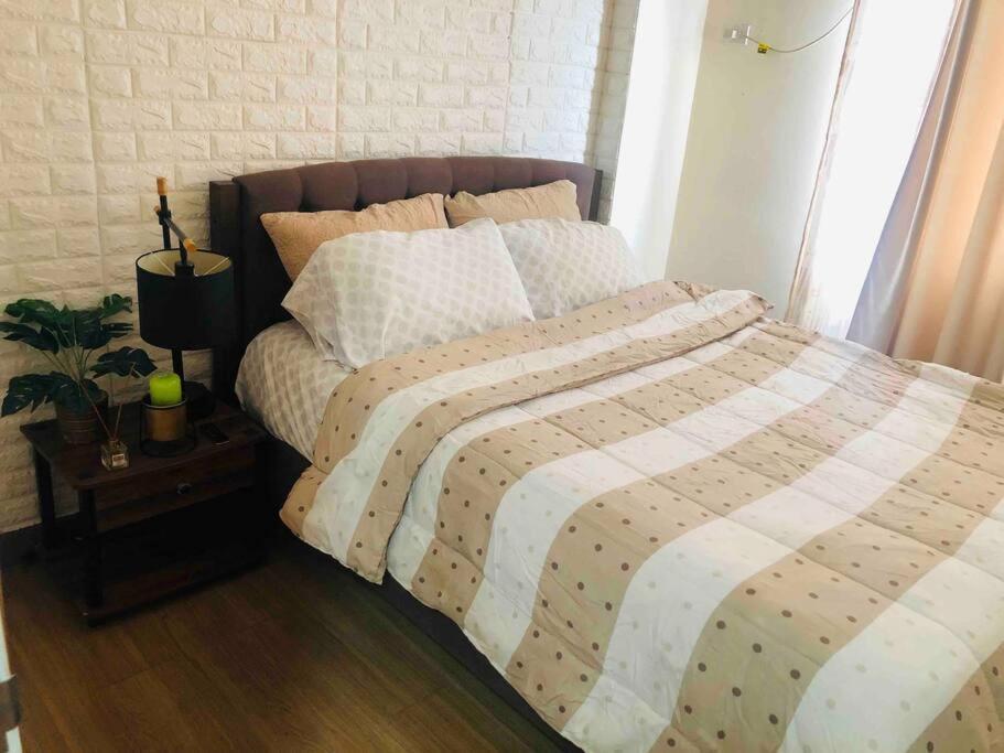 Apartment Stylish 1 Bedroom Near Bgc+airport!netflix+dsny+50mbps *
