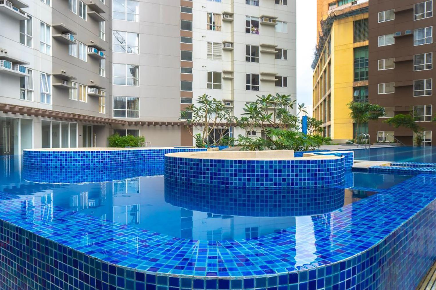 Cozy Mandaluyong With Wifi & Near Train Station *