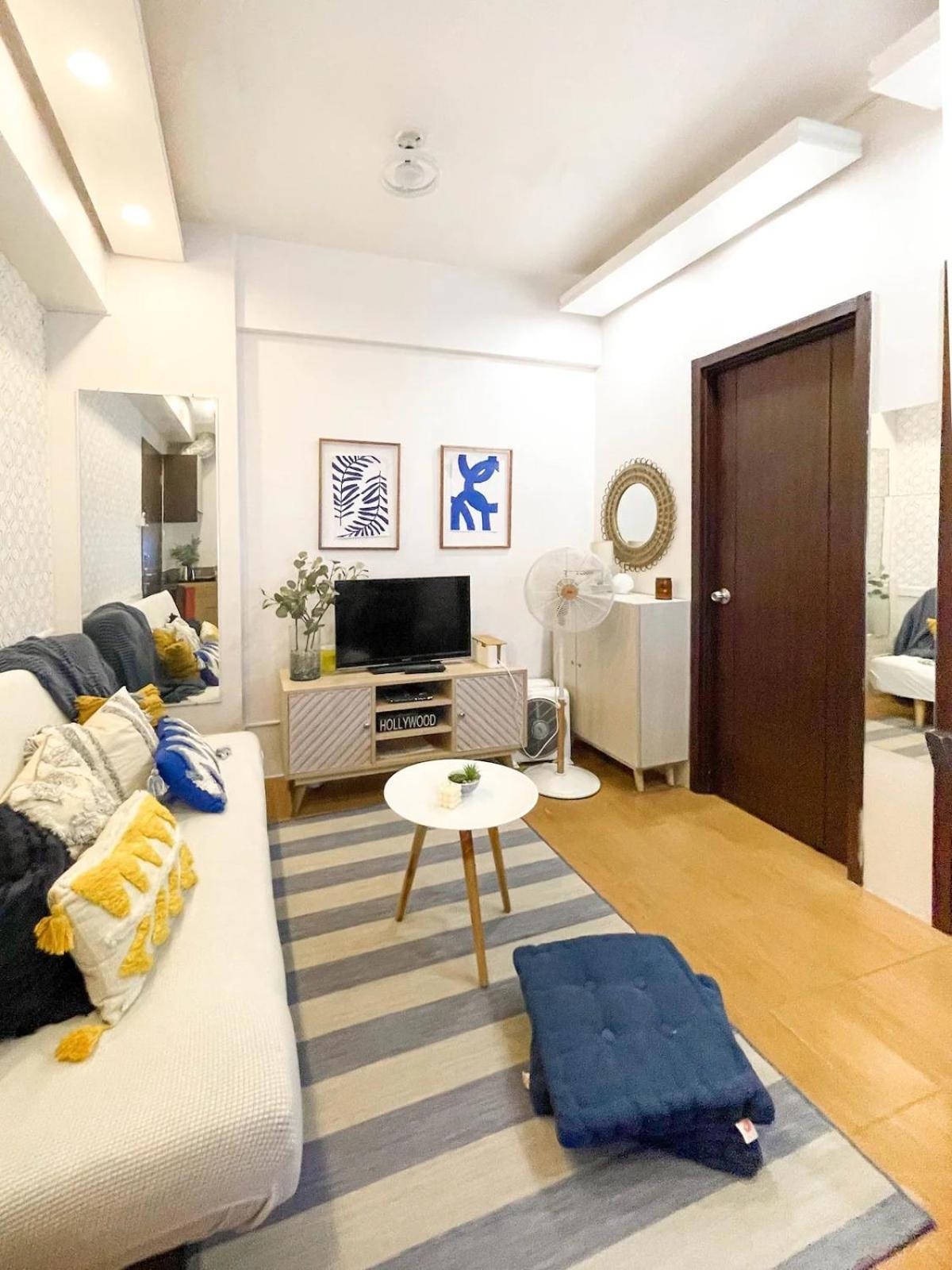 Cozy Mandaluyong With Wifi & Near Train Station *