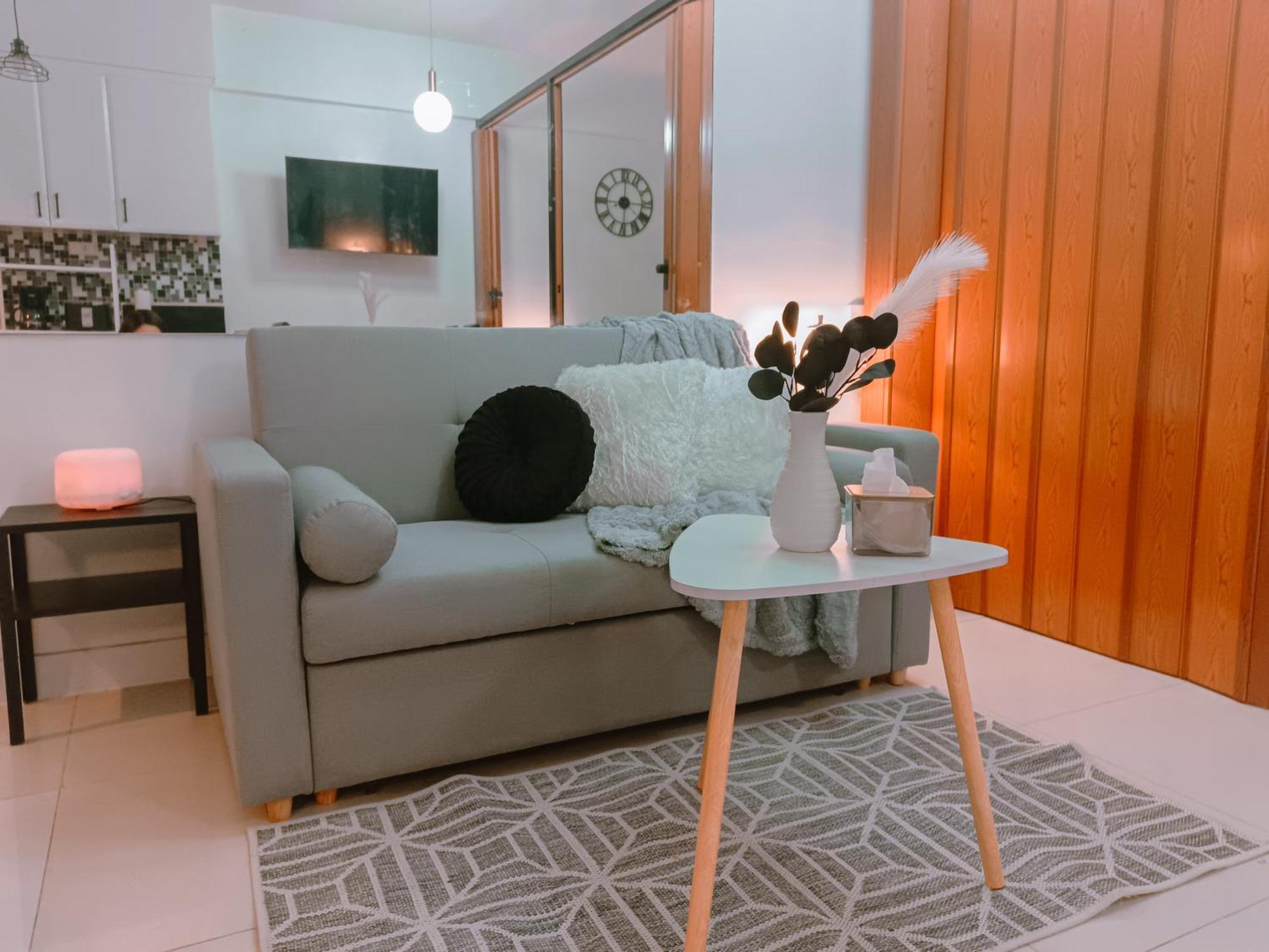Apartment Bright & Airy Near Venice Mall With Pool, Gym & Fast Wifi Manila