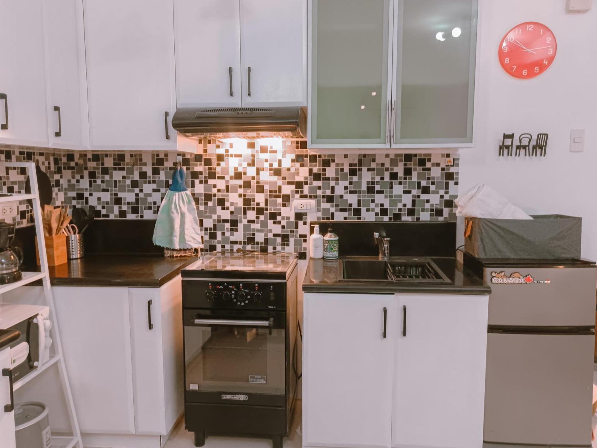 Bright & Airy Near Venice Mall With Pool, Gym & Fast Wifi * Manila