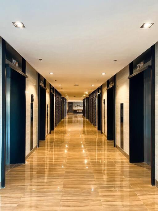 The Modern Flats At Air Residences With Wifi&city View * Manila