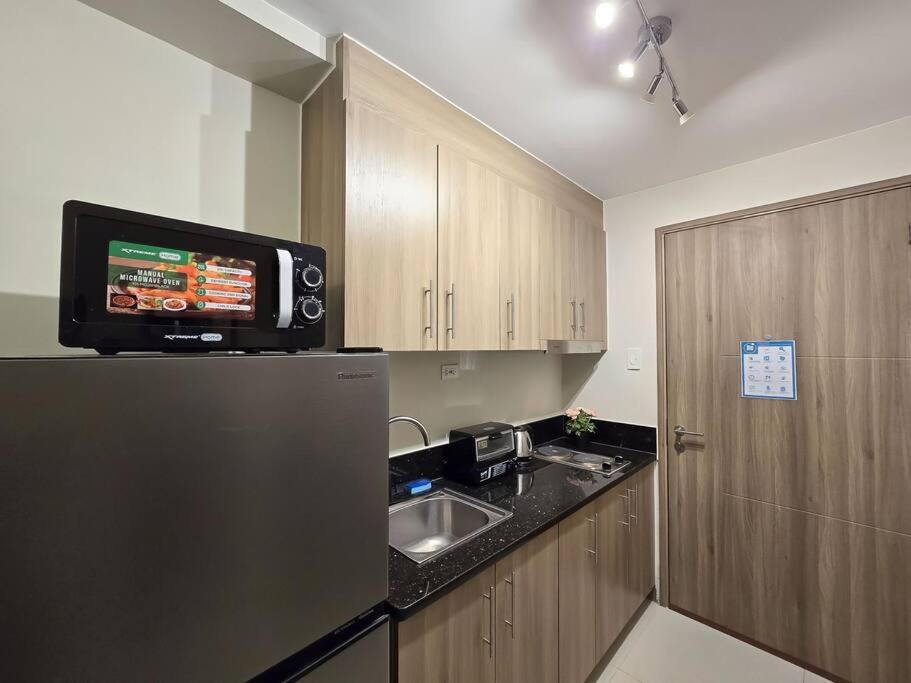 1br Unit Condotel W Balcony Fame Residences -fm38 *
