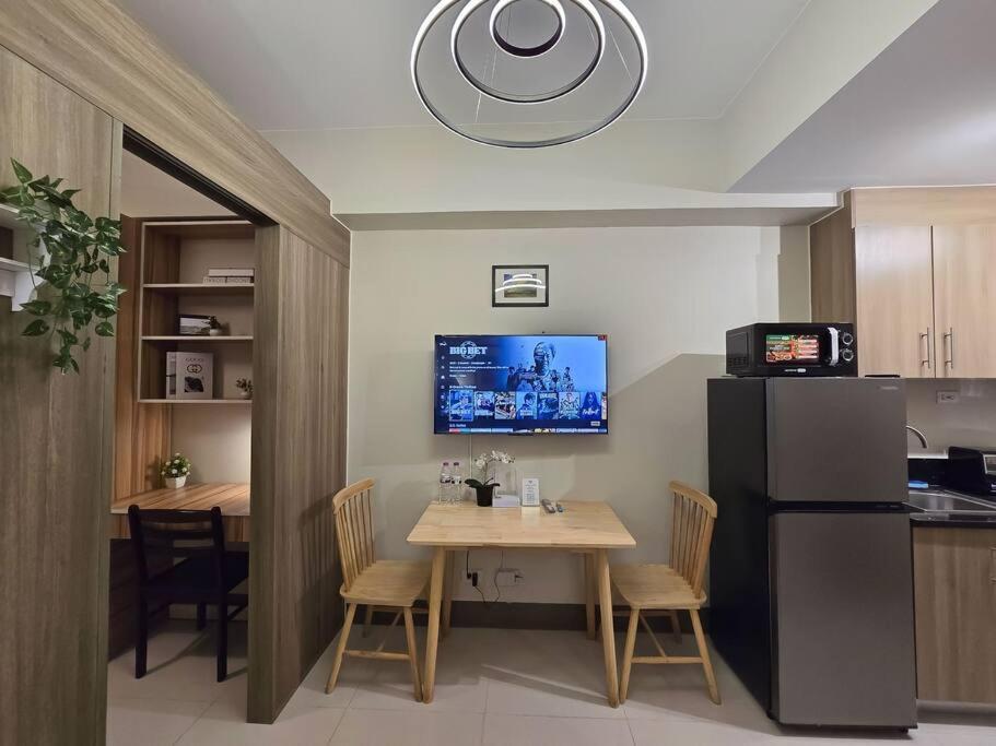 1br Unit Condotel W Balcony Fame Residences -fm38 Apartment Manila