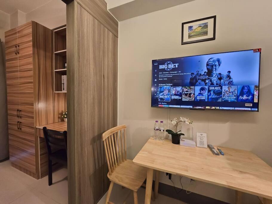 1br Unit Condotel W Balcony Fame Residences -fm38