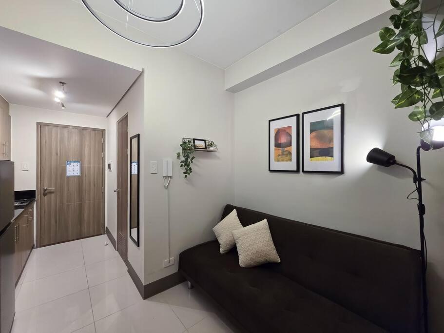 1br Unit Condotel W Balcony Fame Residences -fm38 Manila