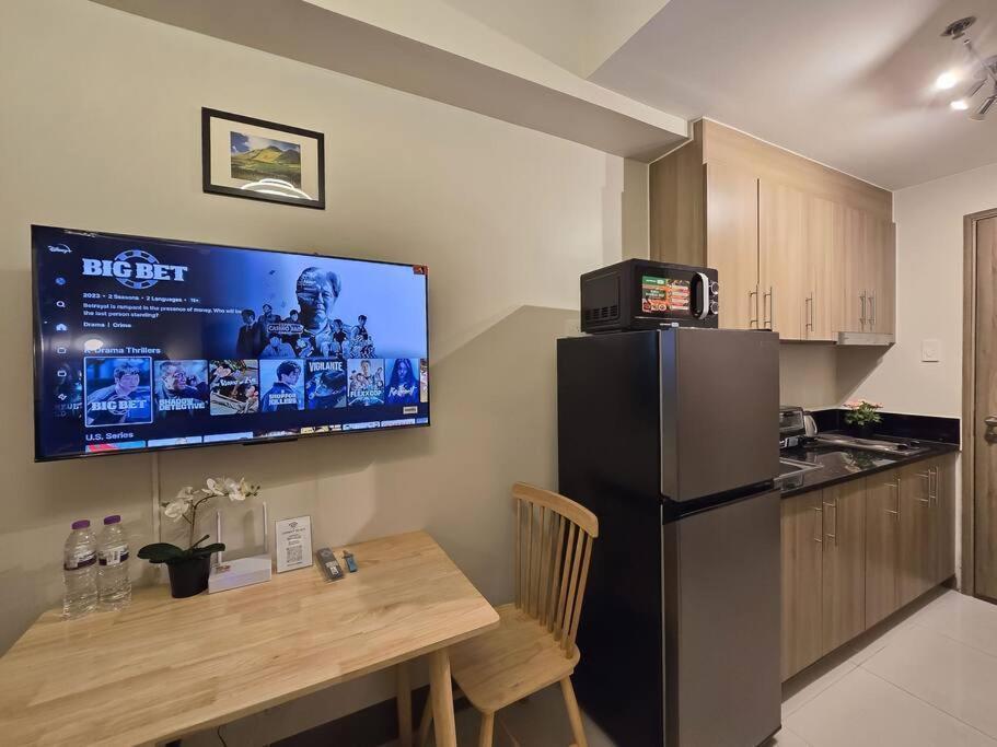 Apartment 1br Unit Condotel W Balcony Fame Residences -fm38