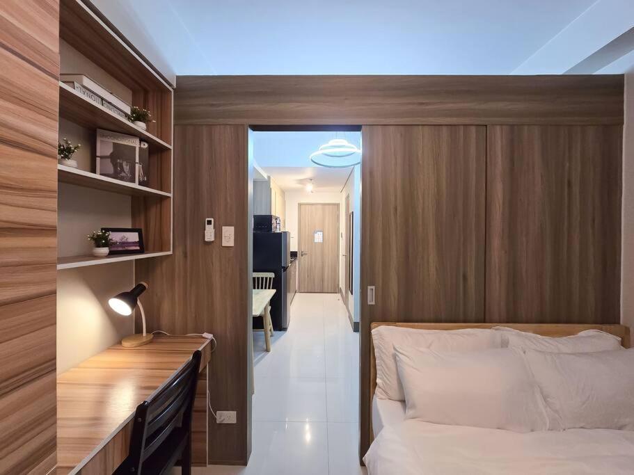 1br Unit Condotel W Balcony Fame Residences -fm38 Manila